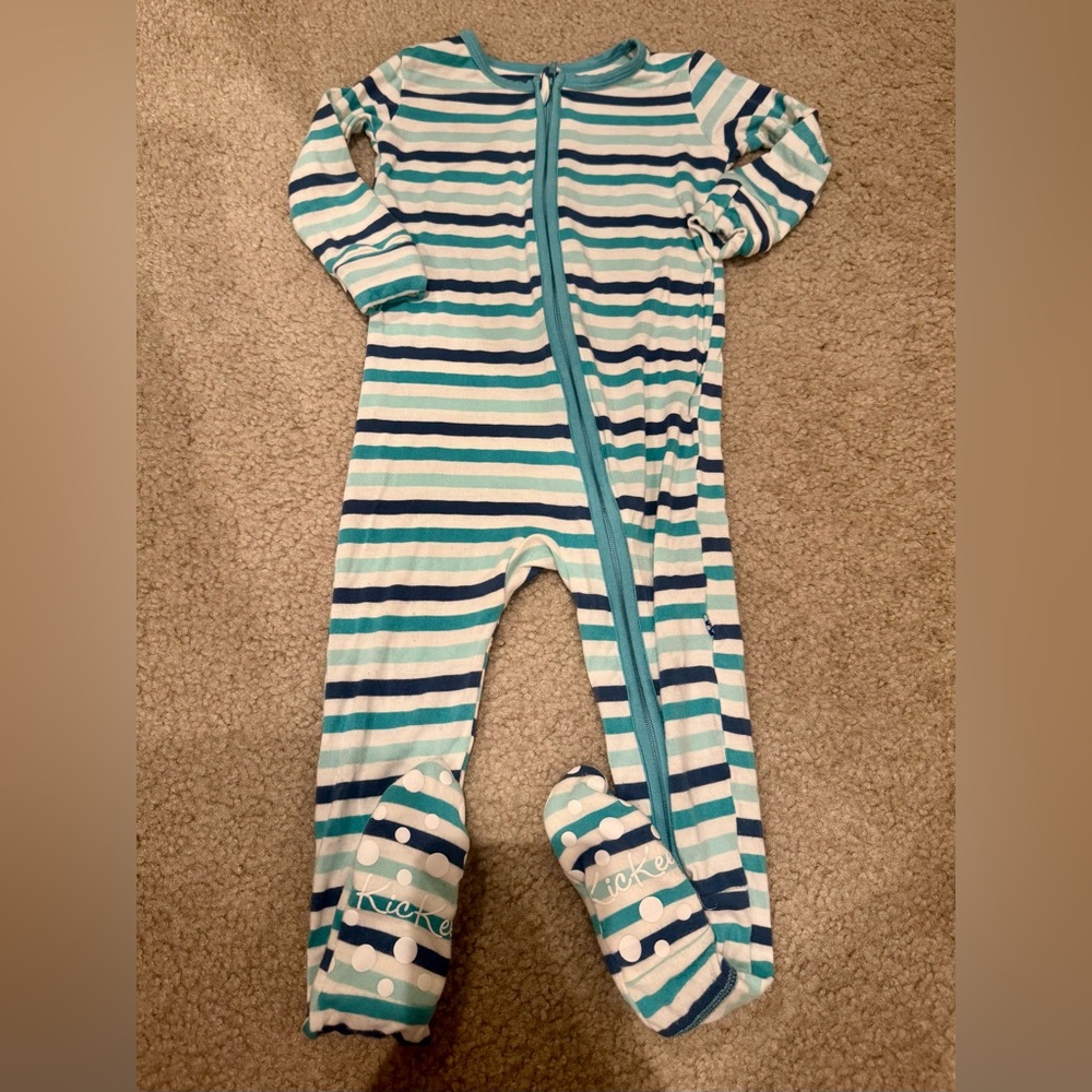 Kickee Zippered Footie